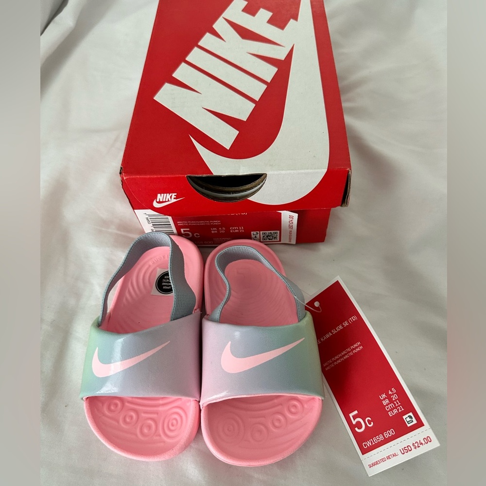 Brand new toddler Nike Kawa pink slides with strap